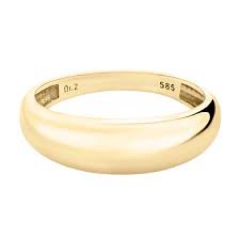 Crescent dome ring band size 7. ISO